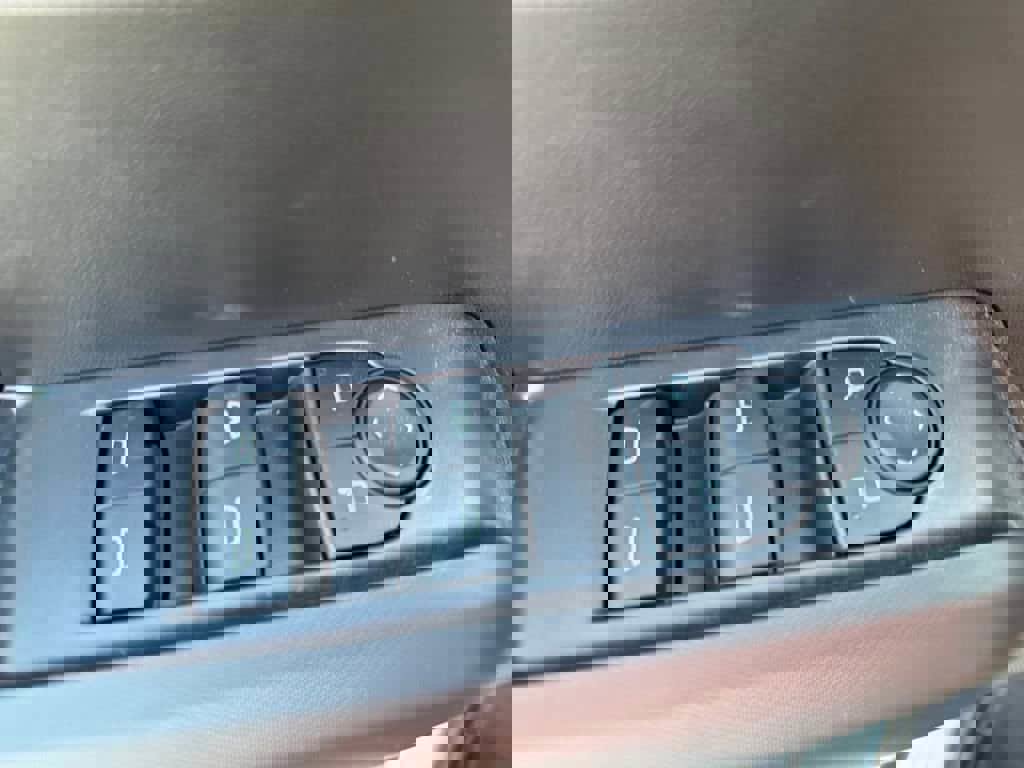 New 2025 Chevrolet Colorado LT image 18