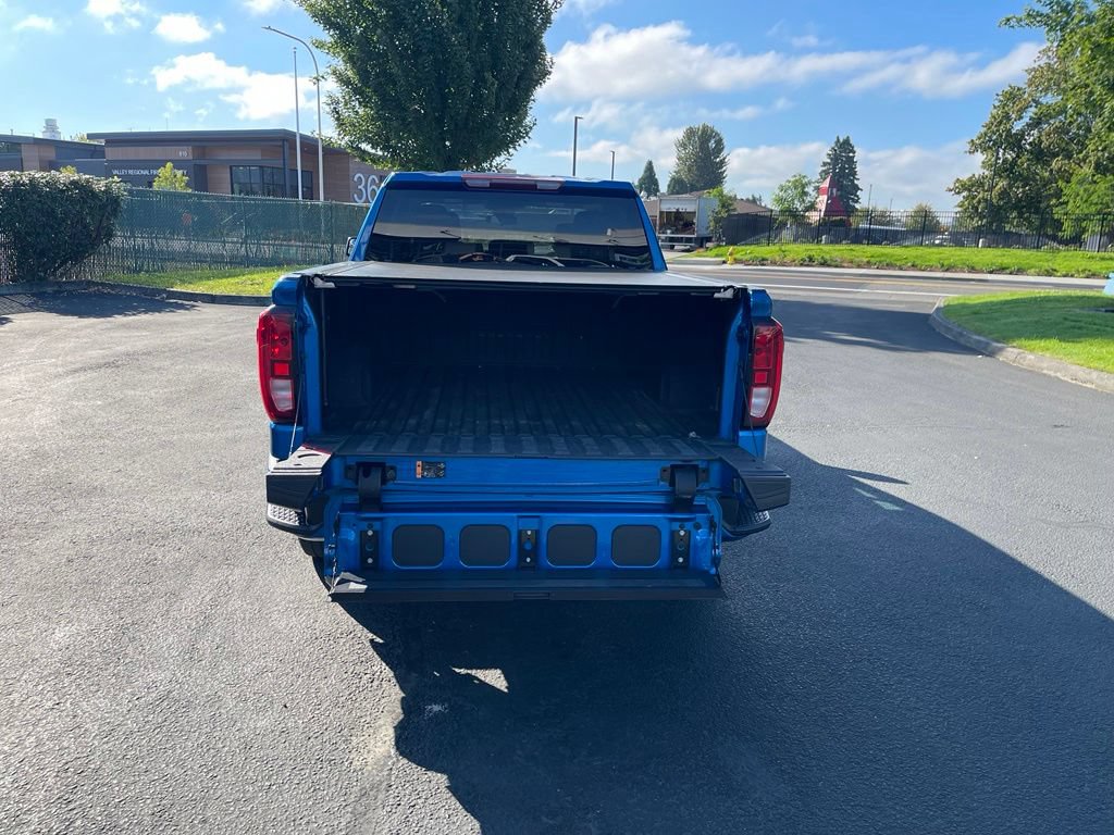 Certified 2023 GMC Sierra 1500 Elevation w/ LPO, Elevation Black Package AWD/4WD image 4