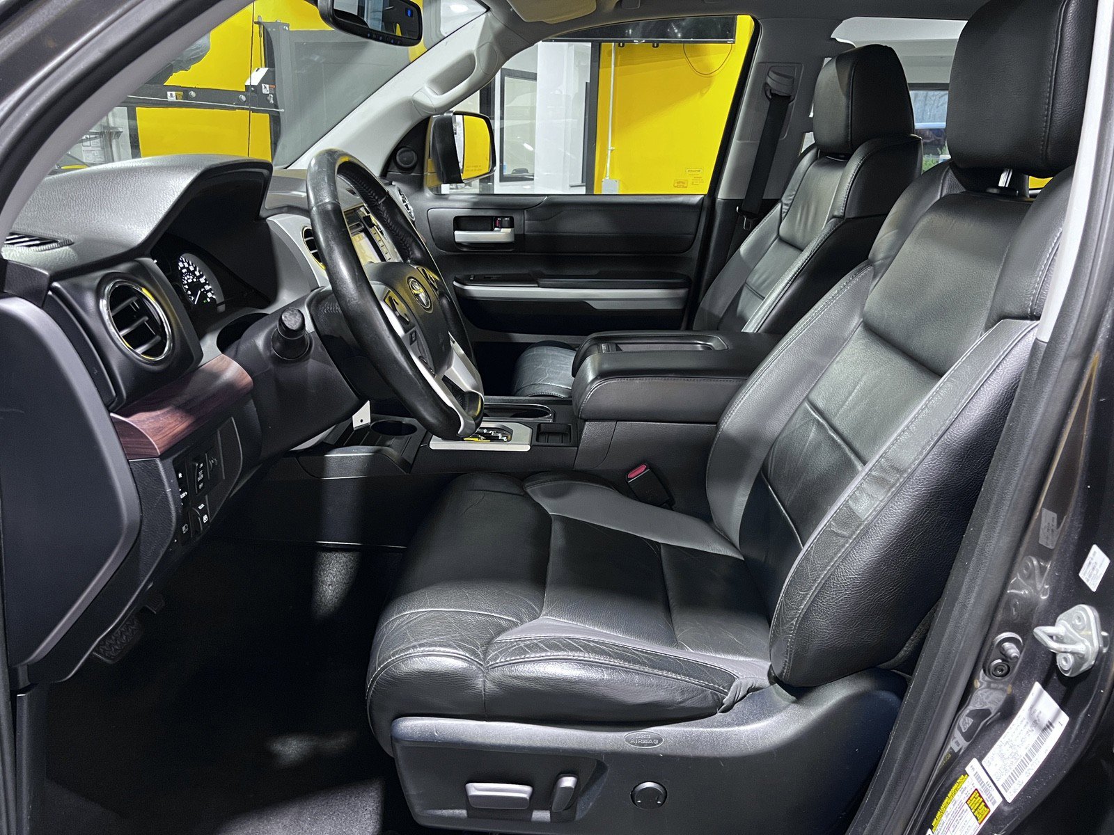 Used 2018 Toyota Tundra Limited w/ Limited Premium Package image 15