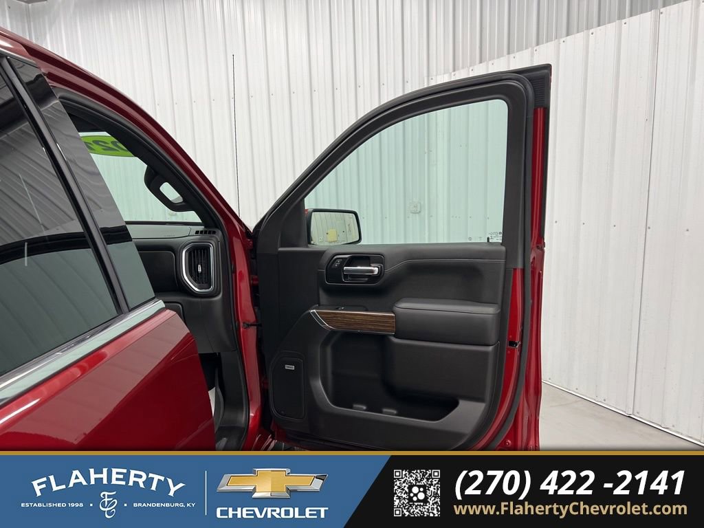 Used 2021 Chevrolet Silverado 1500 High Country image 14