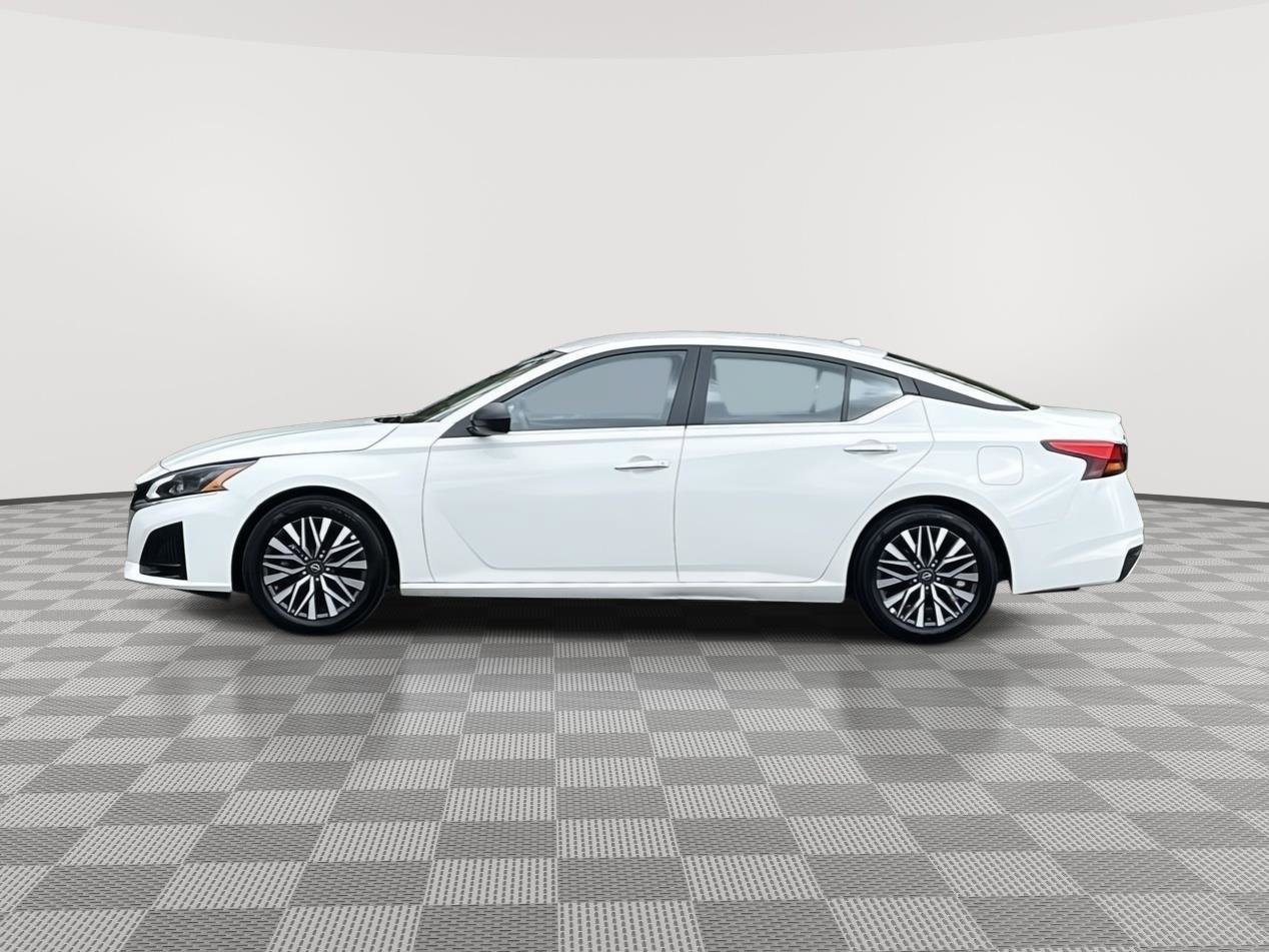 Certified 2025 Nissan Altima 2.5 SV image 8