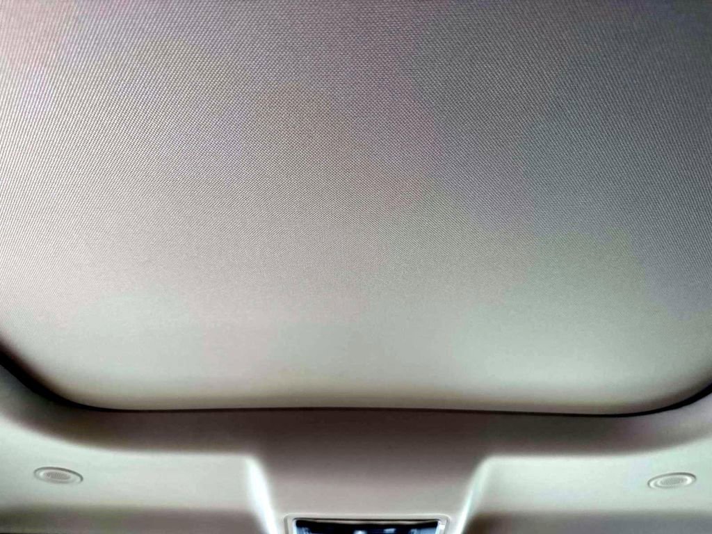 New 2026 Land Rover Defender 110 S AWD/4WD image 14