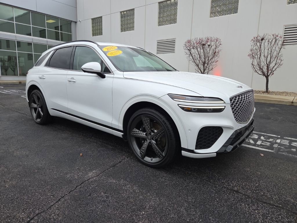 Used 2025 Genesis GV70 3.5T Sport w/ Sport Advanced Package image 4