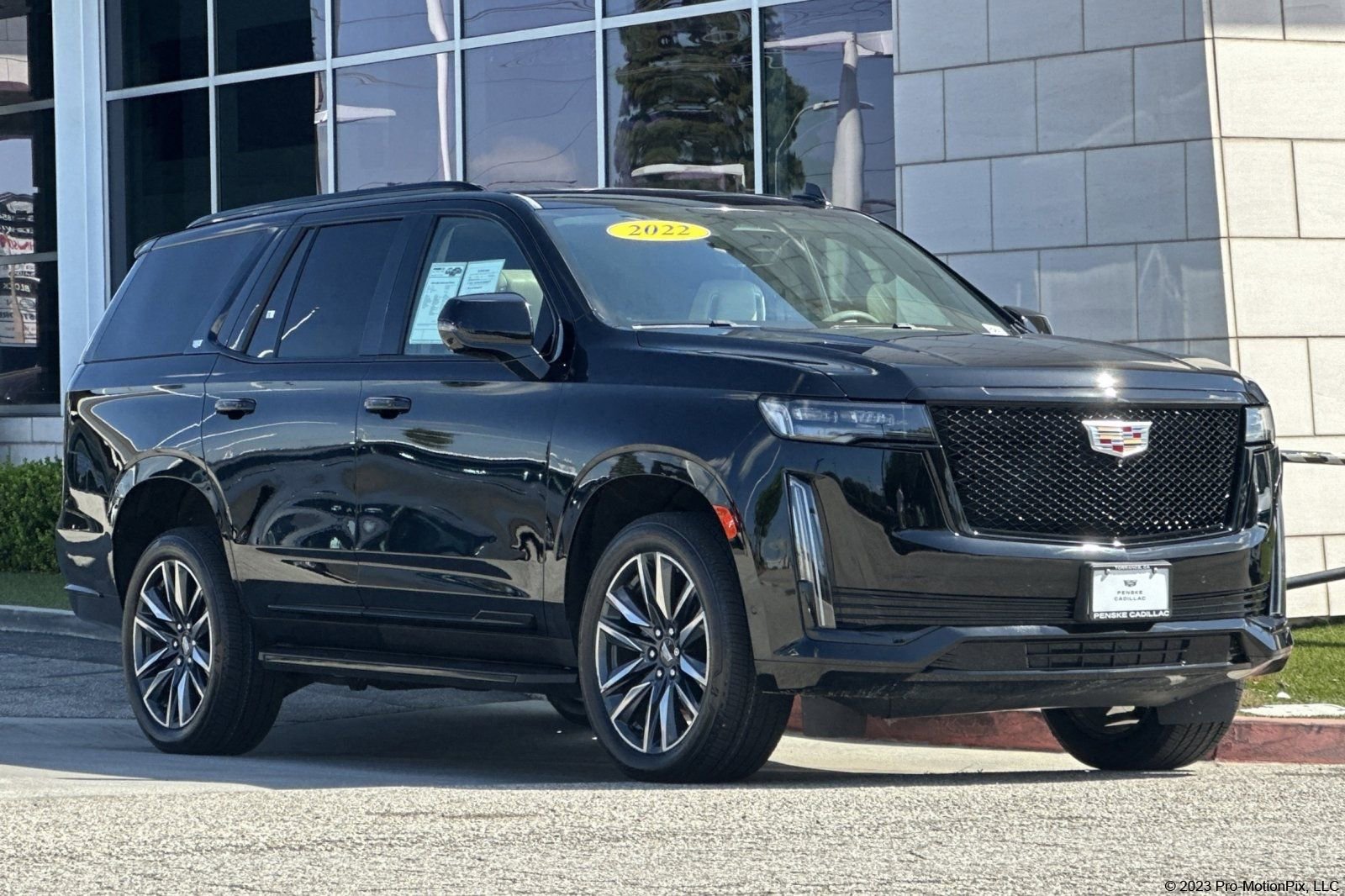 Used 2022 Cadillac Escalade Sport Platinum image 1