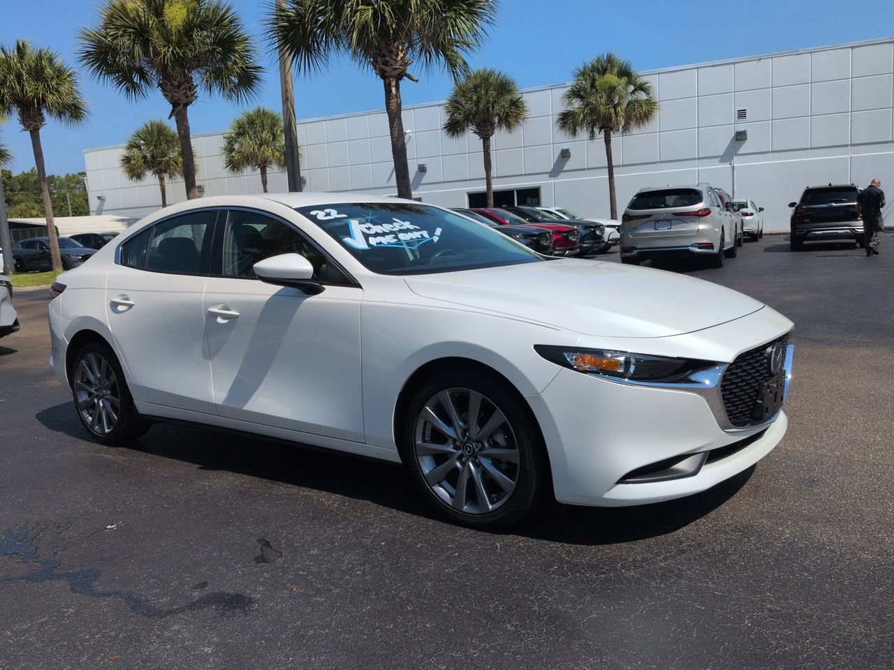 Used 2022 MAZDA MAZDA3 s FWD image 2