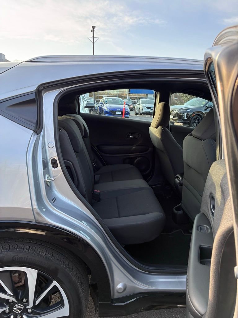 Used 2019 Honda HR-V Sport image 48