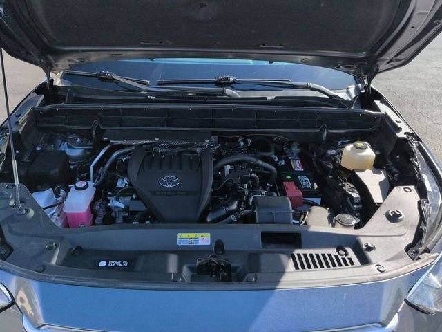 Used 2023 Toyota Highlander LE image 27