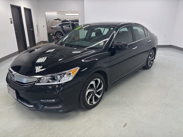 Used 2017 Honda Accord EX-L image 4