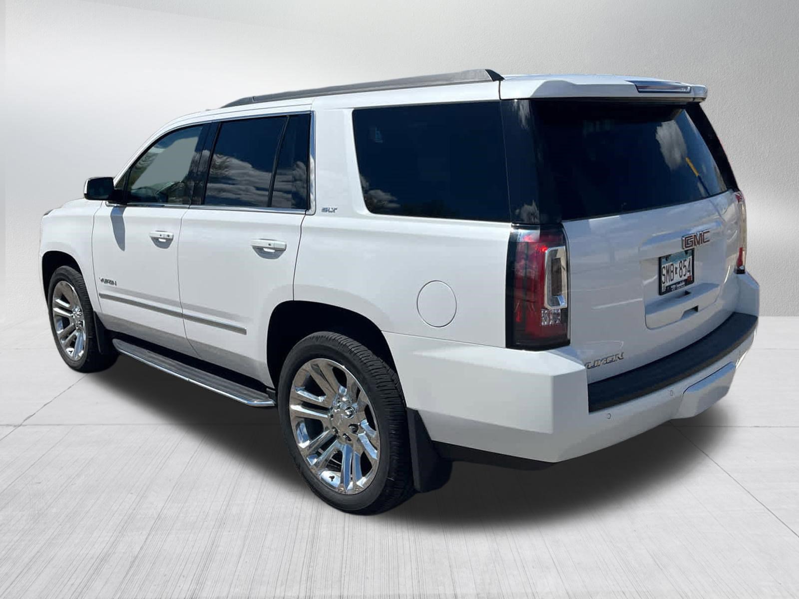 Used 2017 GMC Yukon SLT w/ Premium Edition AWD/4WD image 4