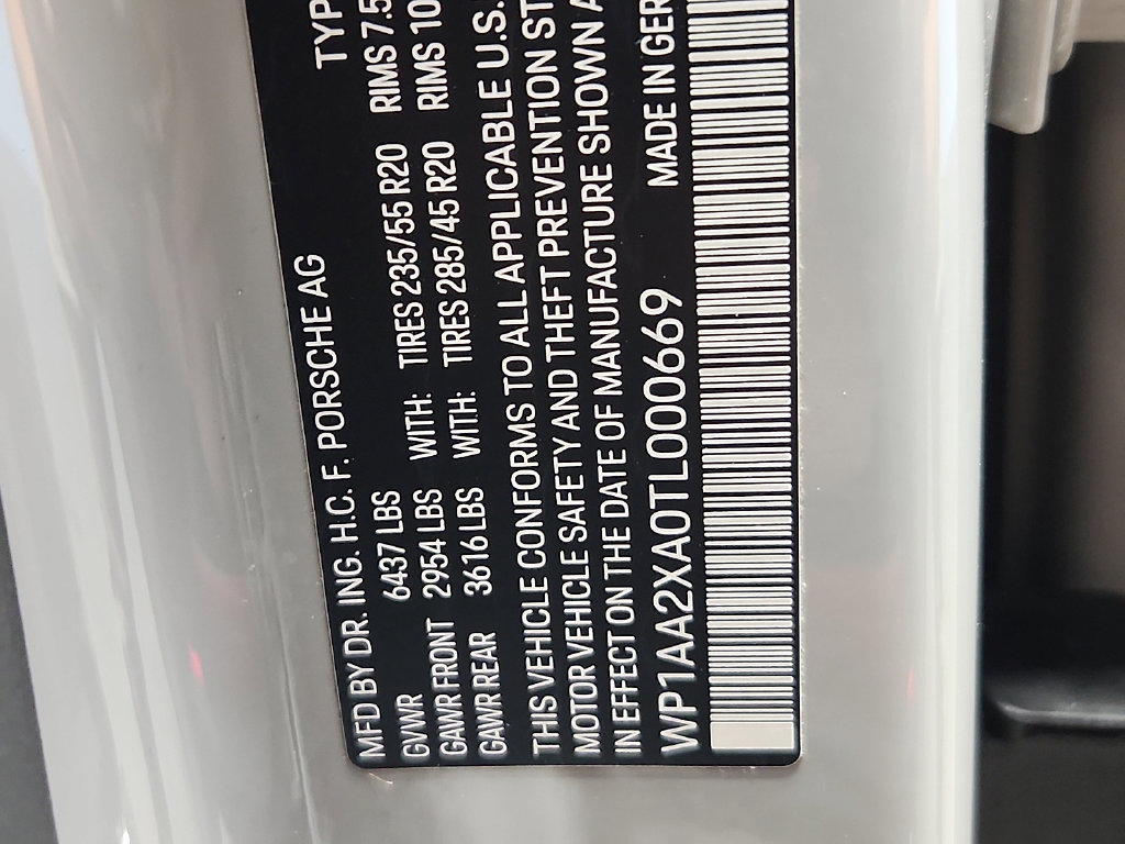 Certified 2026 Porsche Macan 4 Electric AWD/4WD image 28
