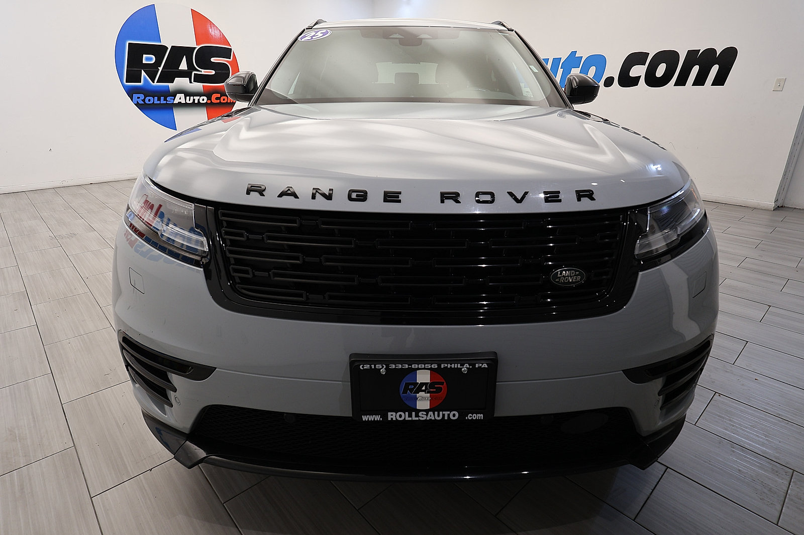 Used 2025 Land Rover Range Rover Velar Dynamic SE AWD/4WD image 8