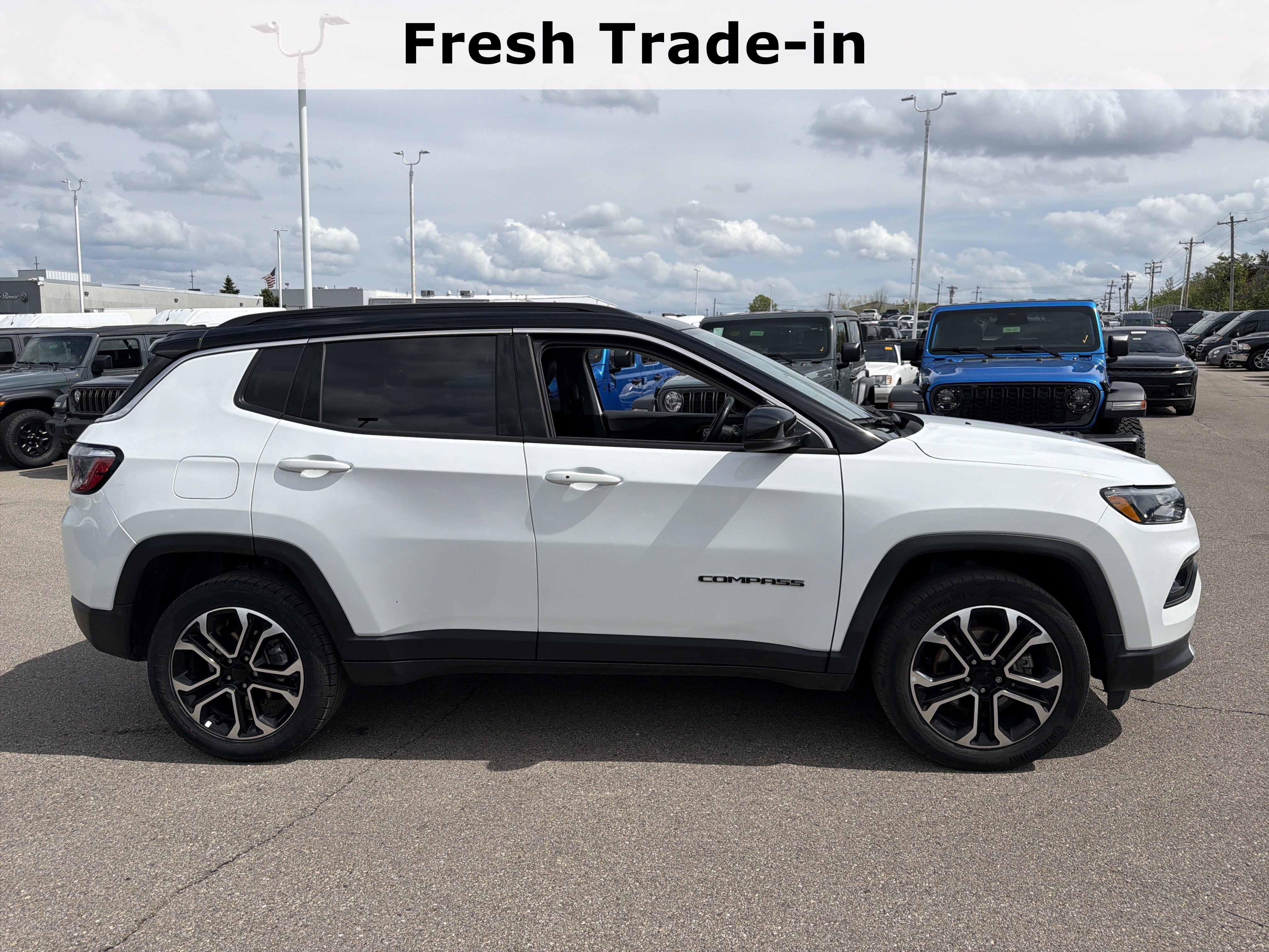 Used 2022 Jeep Compass Limited image 12
