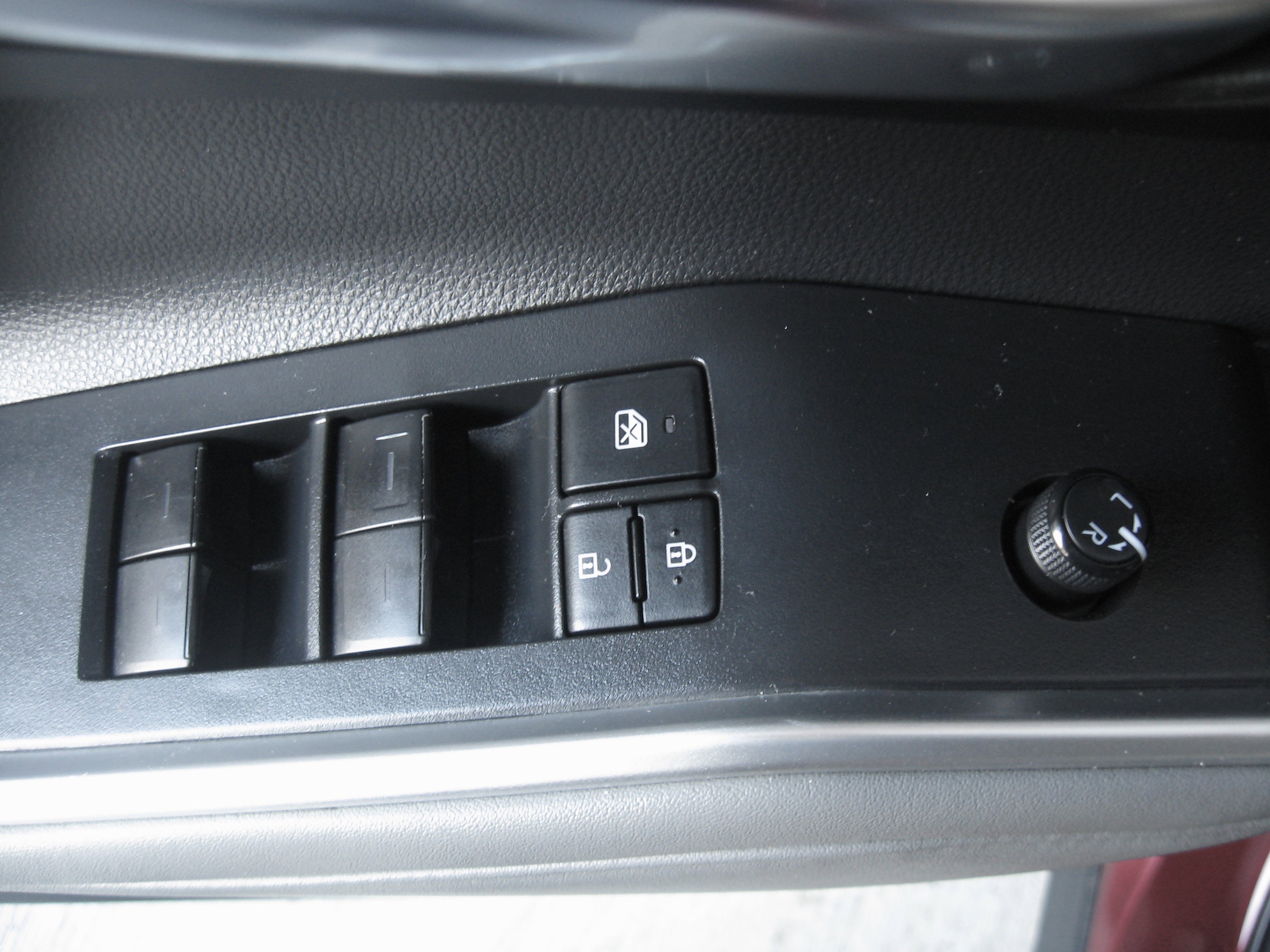 Used 2022 Toyota Highlander XLE image 13