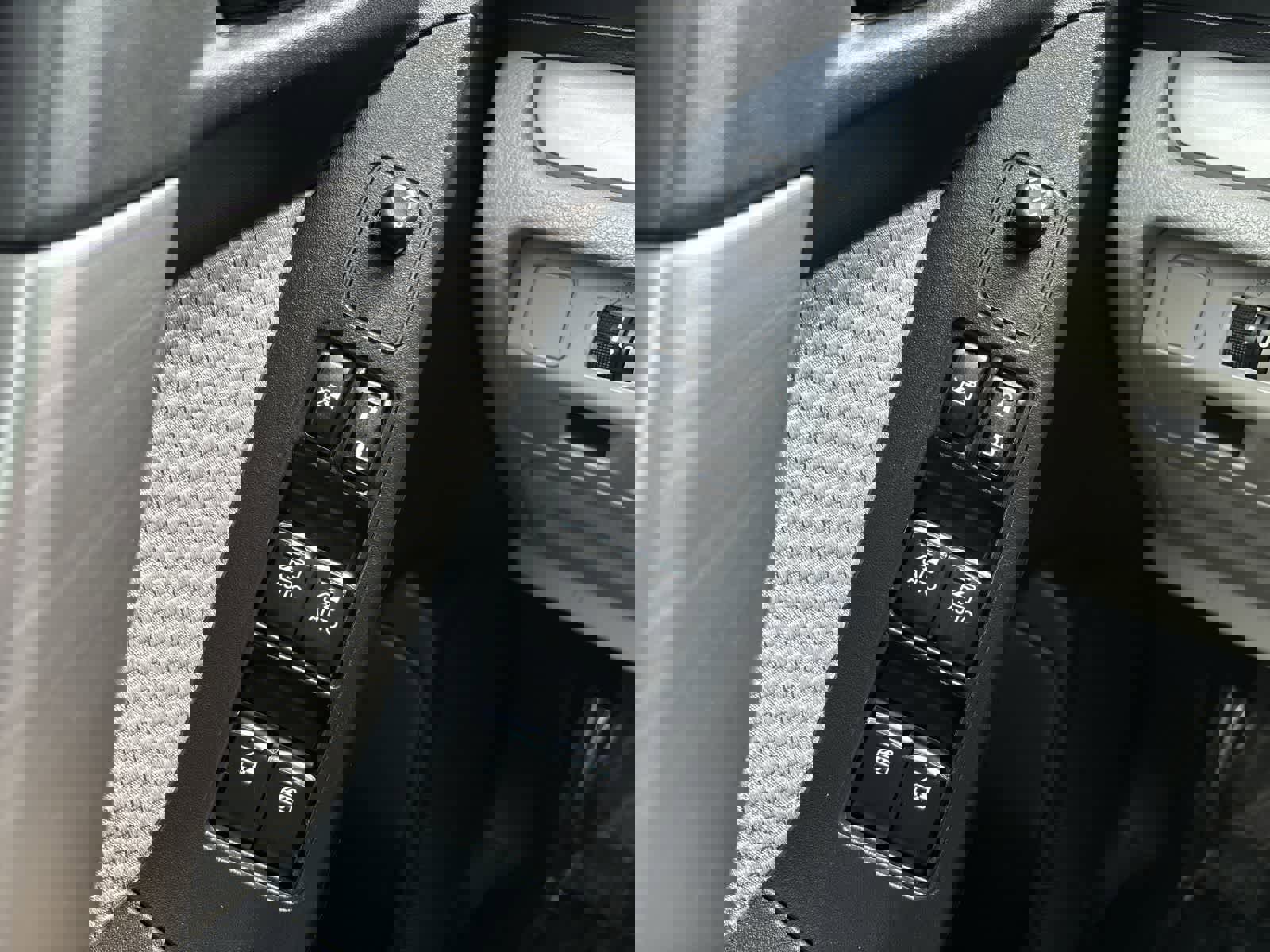 Used 2018 Subaru Forester 2.5i w/ Alloy Wheel Package AWD/4WD image 24