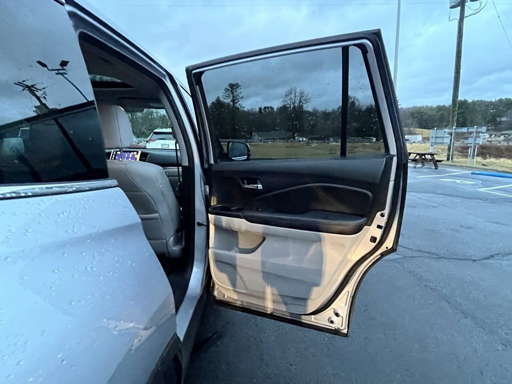 Used 2018 Honda Pilot EX-L image 17