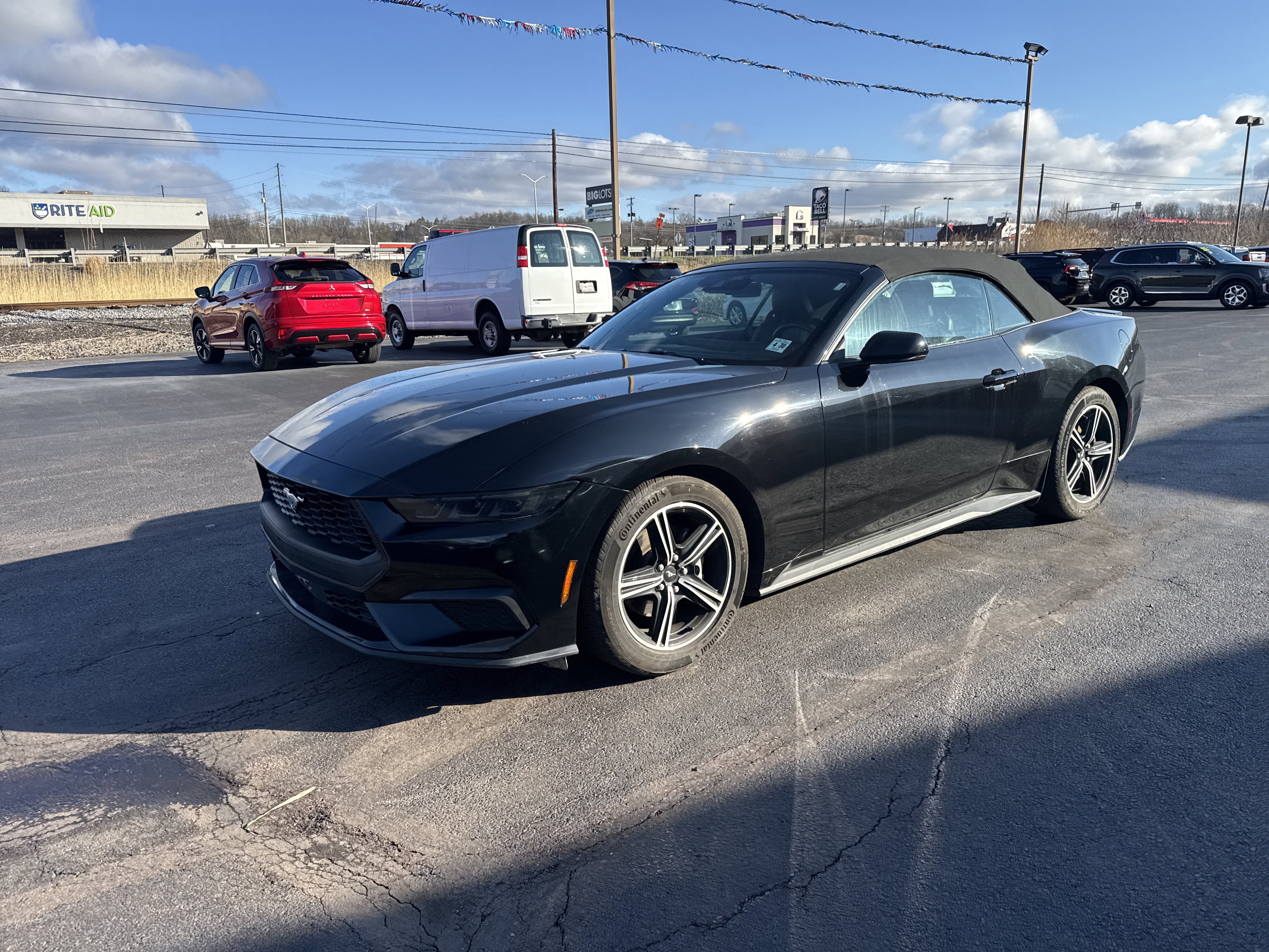 Used 2025 Ford Mustang Premium RWD image 8