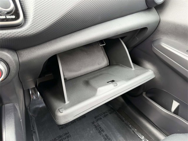 Used 2024 Nissan Kicks S image 33