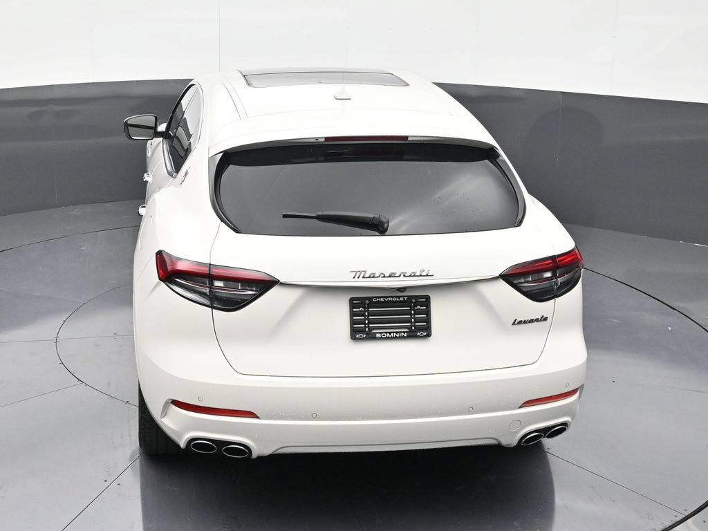 Used 2024 Maserati Levante GT Ultima AWD/4WD image 13