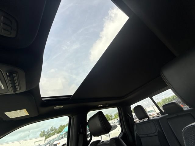 Used 2025 Ford F150 Raptor AWD/4WD image 44