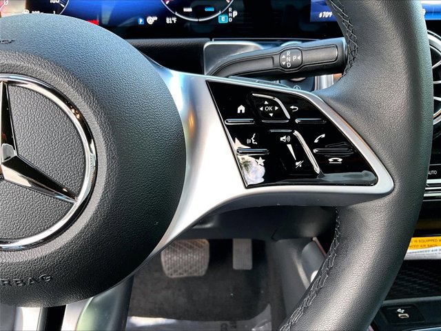 Used 2025 Mercedes-Benz GLB 250 image 21