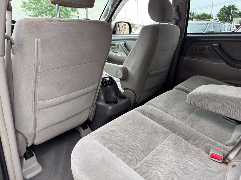 Used 2006 Toyota Sequoia SR5 AWD/4WD image 41