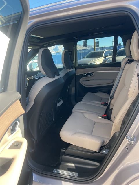 New 2026 Volvo XC90 B5 Core image 25