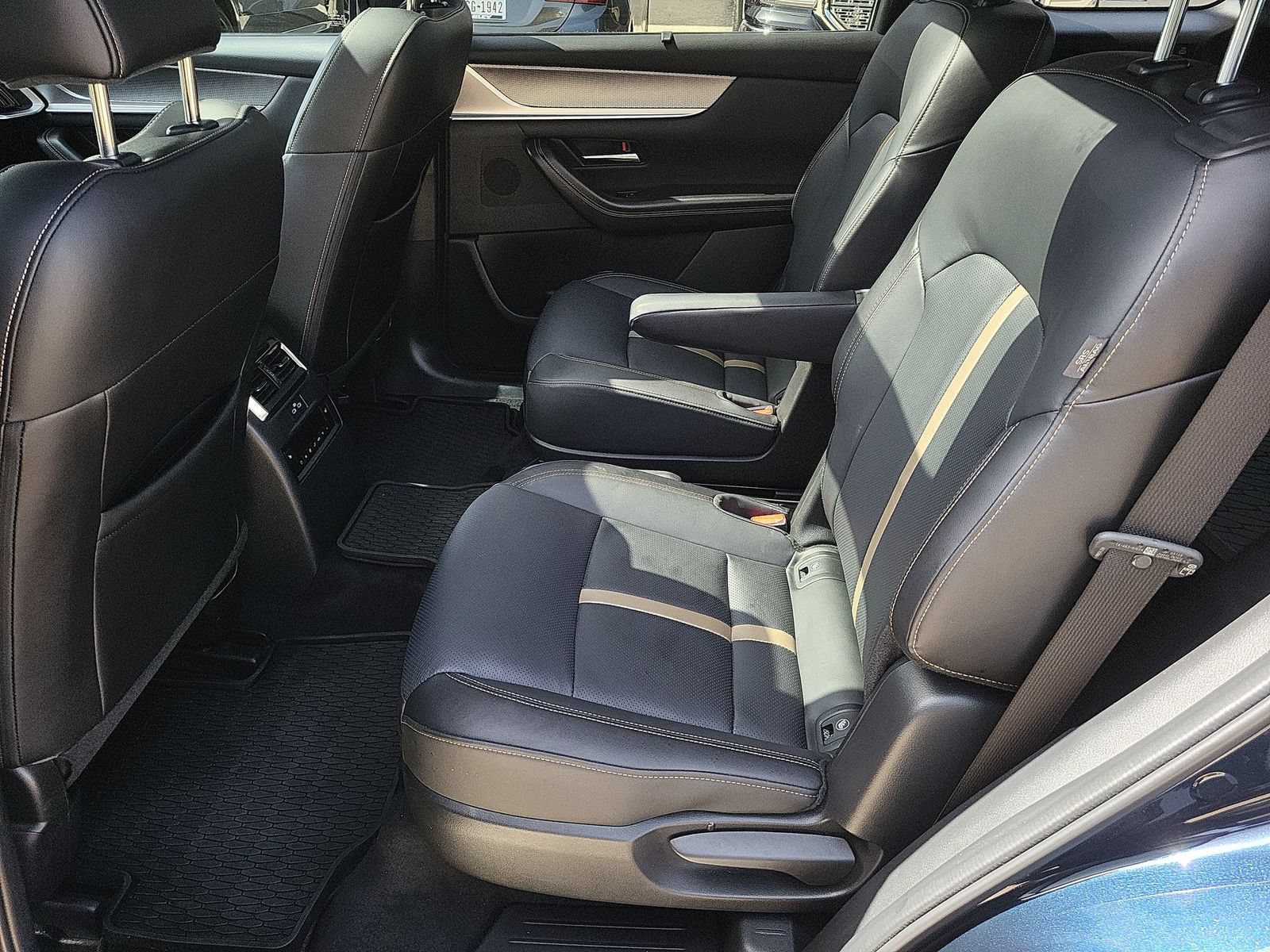 Used 2025 MAZDA CX-90 Plug-In Hybrid w/ Premium Plus AWD/4WD image 26