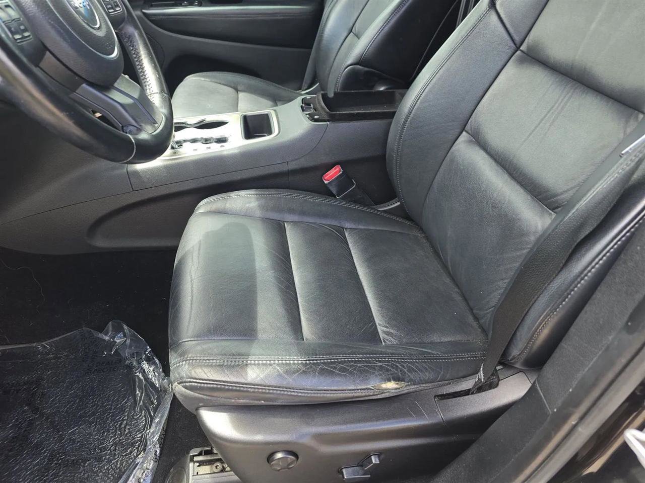 Used 2012 Jeep Grand Cherokee Laredo w/ Laredo E Group RWD image 13