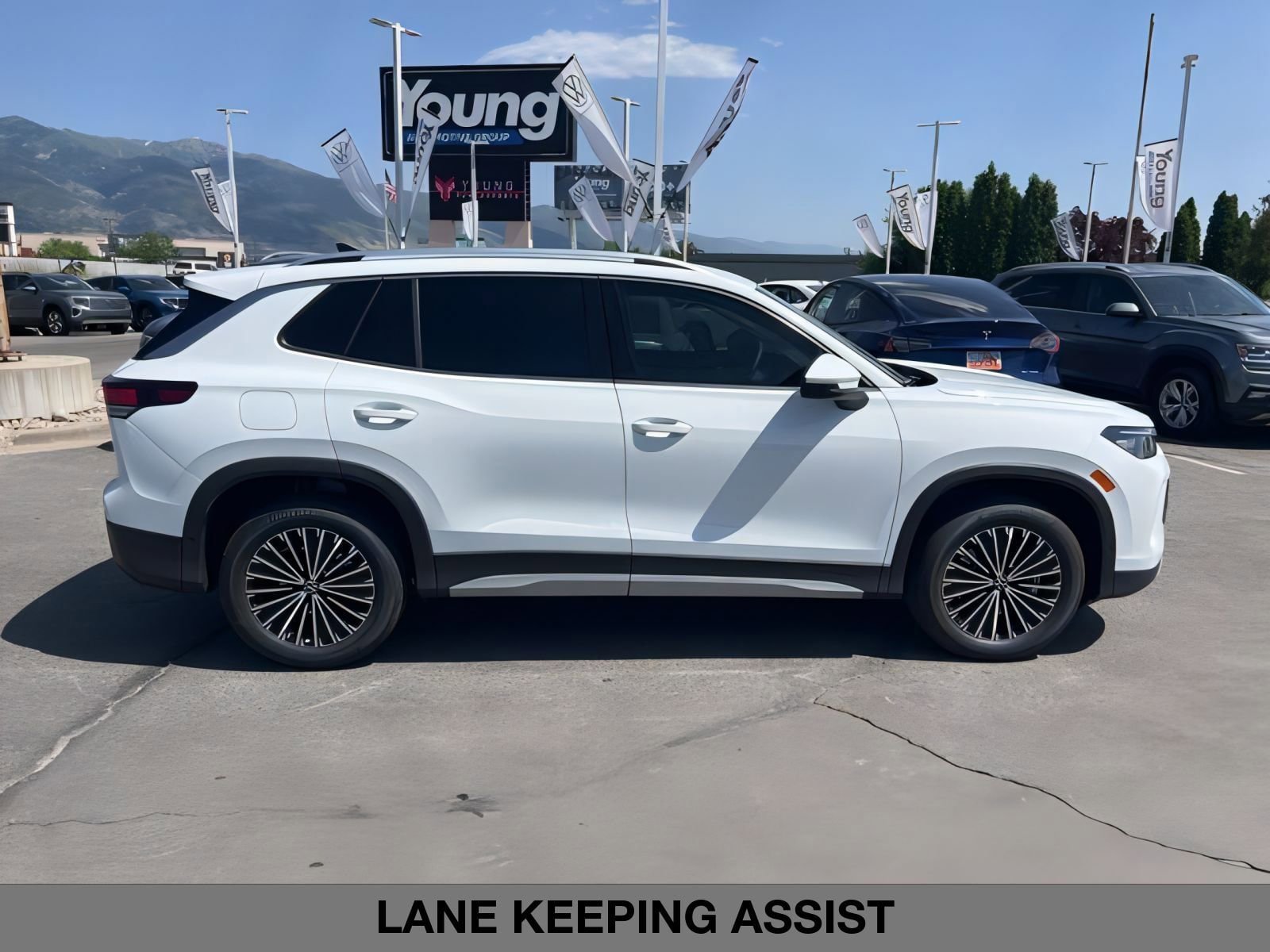 New 2025 Volkswagen Tiguan S AWD/4WD image 4