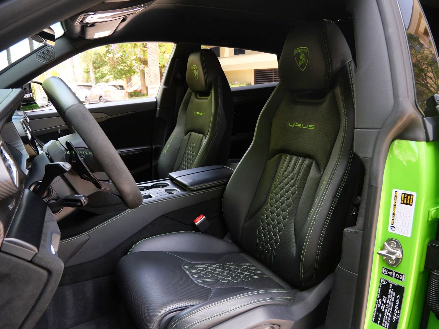 Used 2023 Lamborghini Urus Performante AWD/4WD image 32
