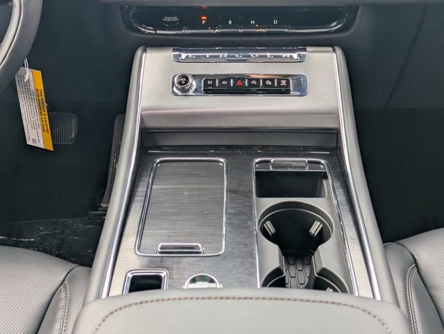 New 2026 Lincoln Aviator 2WD w/ Jet Appearance Package image 17