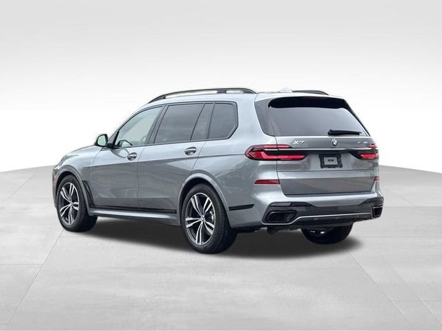 Used 2024 BMW X7 xDrive40i w/ M Sport Package AWD/4WD image 5