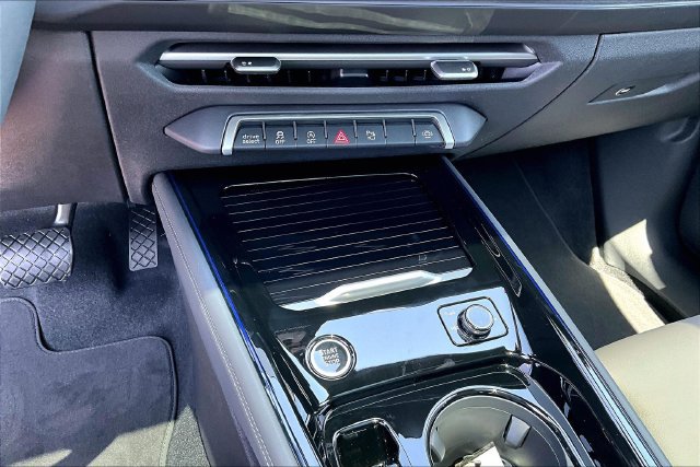 New 2026 Audi Q3 quattro 2.0T AWD/4WD image 26