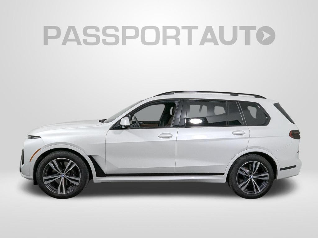 Used 2026 BMW X7 xDrive40i w/ M Sport Package AWD/4WD image 2