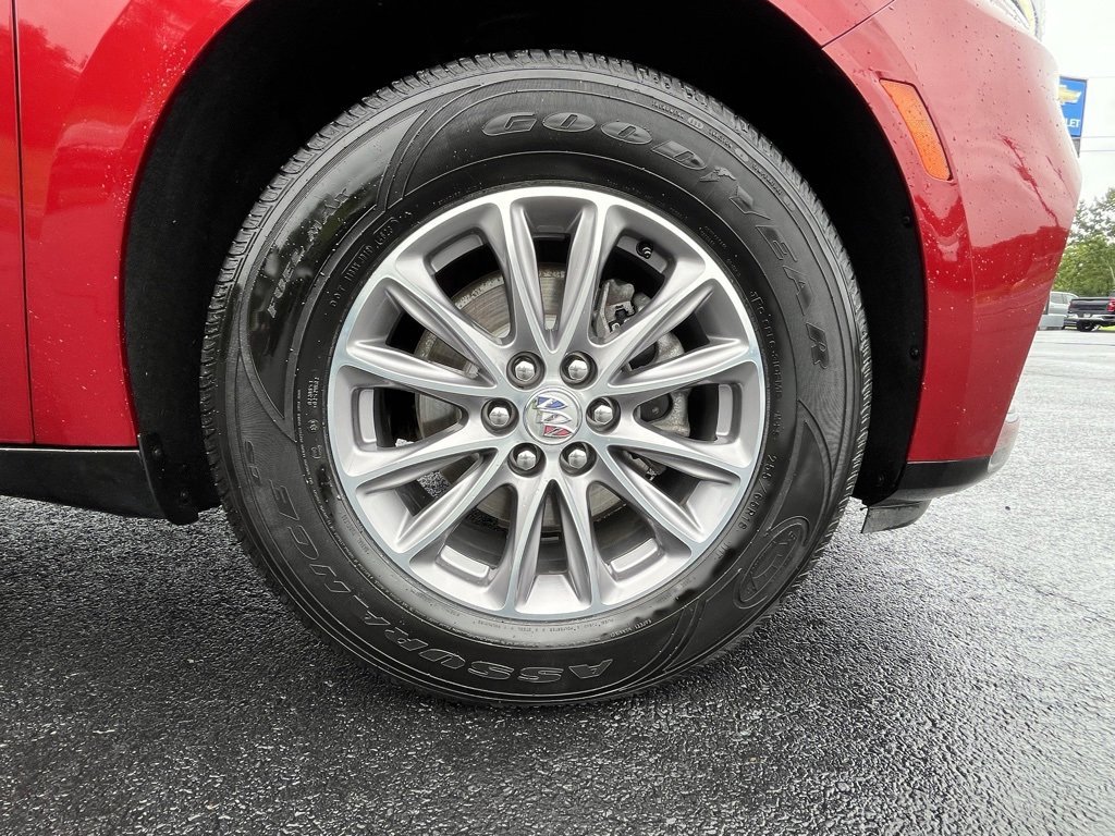 Used 2024 Buick Enclave Premium image 29