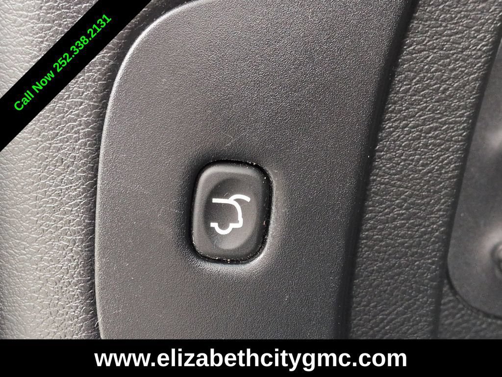 Used 2018 Jeep Cherokee Limited FWD image 15