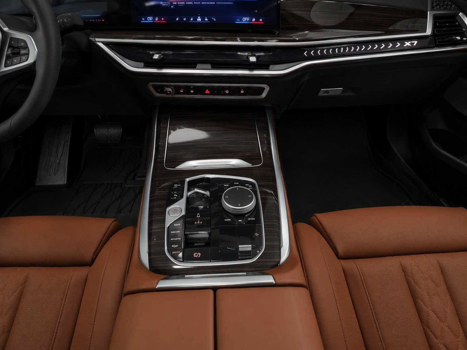 New 2027 BMW X7 xDrive40i w/ M Sport Package AWD/4WD image 13
