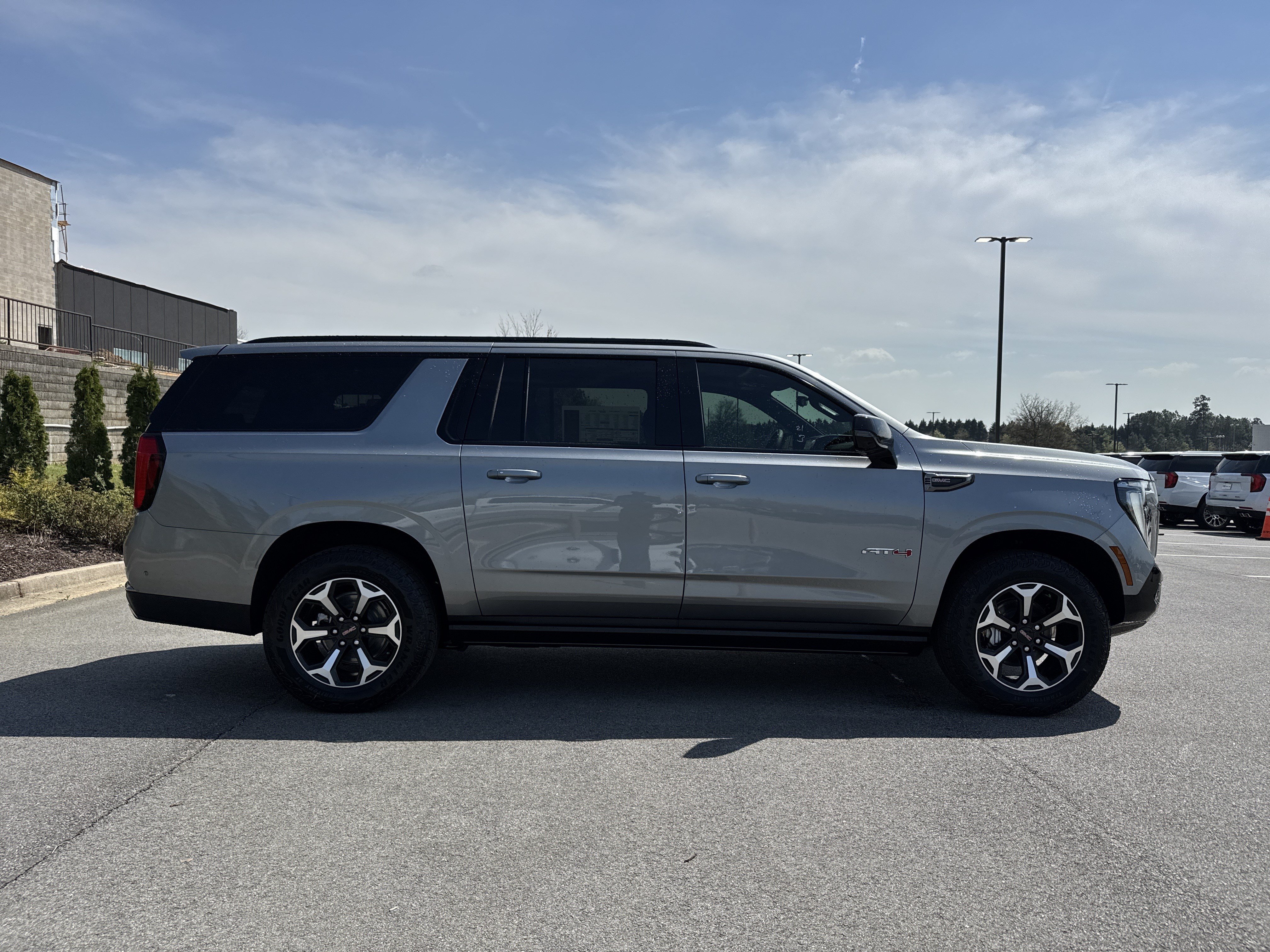 New 2026 GMC Yukon XL AT4 w/ AT4 Premium Plus Package AWD/4WD image 11