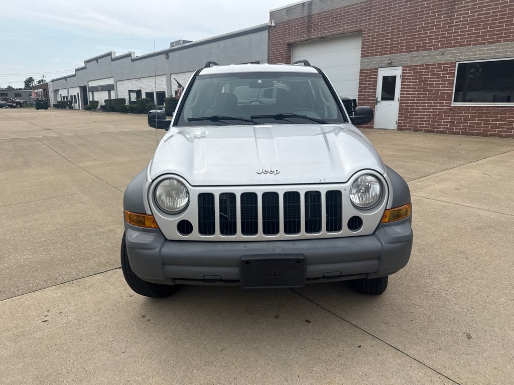 Used 2006 Jeep Liberty Sport AWD/4WD image 2