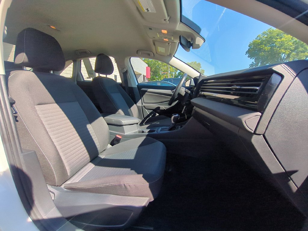 Used 2025 Volkswagen Jetta S FWD image 30