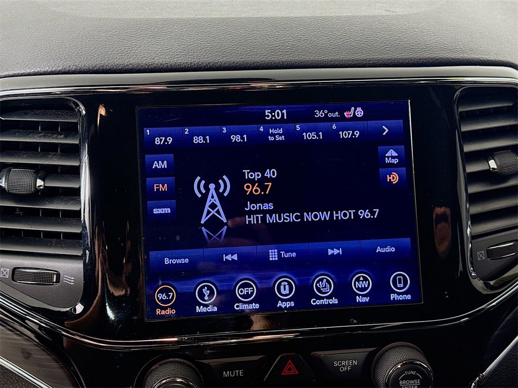 Used 2019 Jeep Grand Cherokee Limited w/ Trailer Tow Group IV image 17