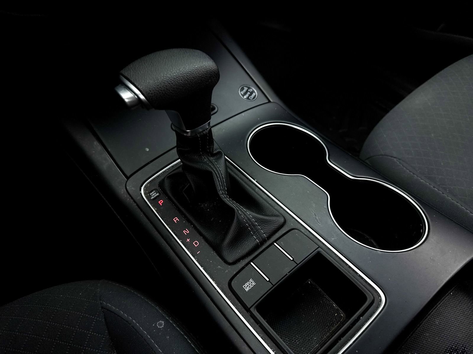 Used 2019 Kia Sorento LX image 26