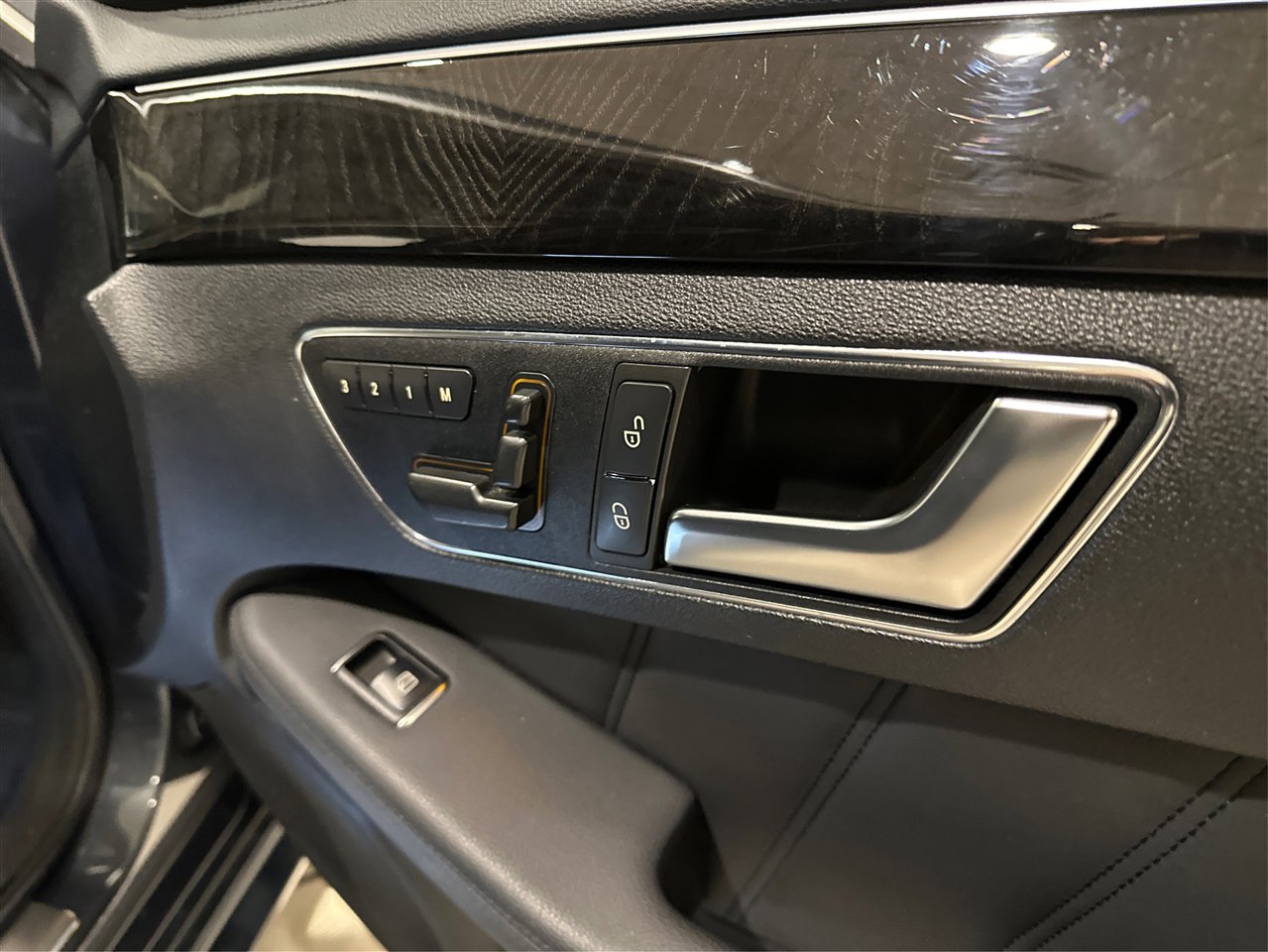 Used 2012 Mercedes-Benz E 63 AMG E63 AMG image 39