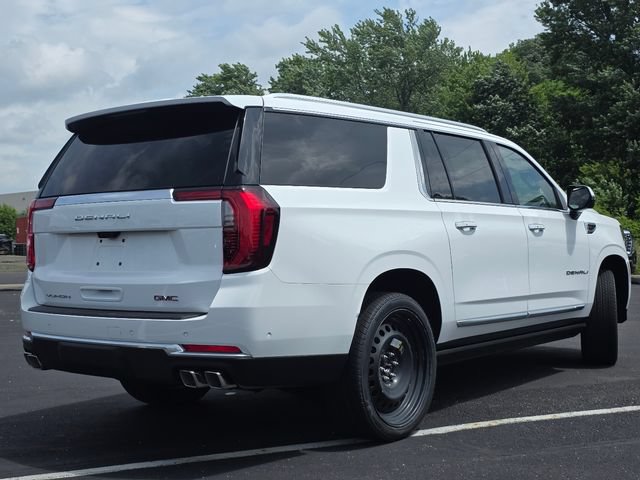 New 2026 GMC Yukon XL Denali w/ Denali Reserve Package AWD/4WD image 17