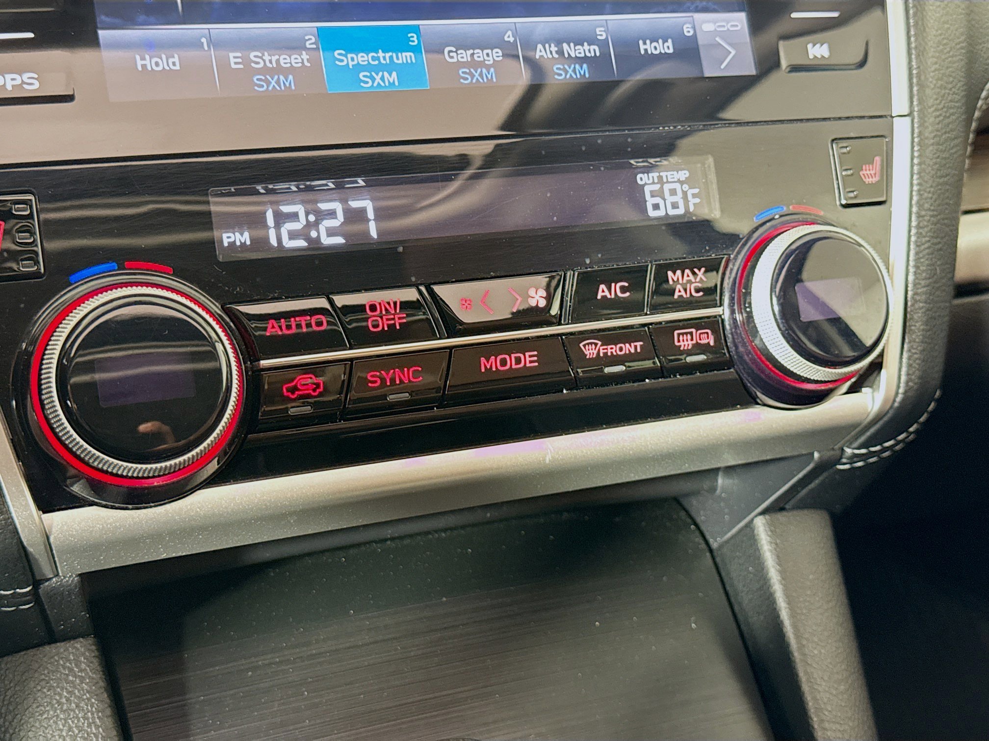 Used 2018 Subaru Outback 2.5i Touring image 18