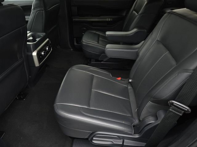 Used 2024 Ford Expedition XLT RWD image 28