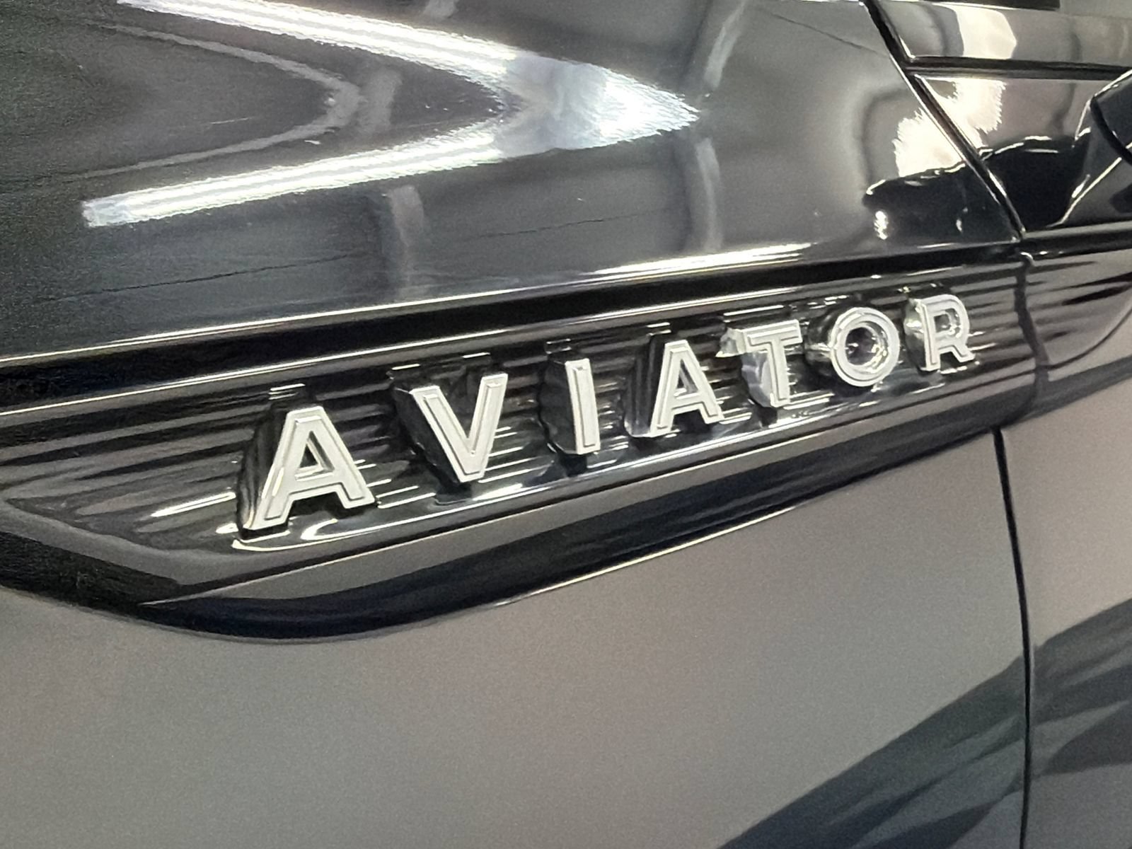 Used 2023 Lincoln Aviator Reserve w/ Equipment Group 201A AWD/4WD image 15
