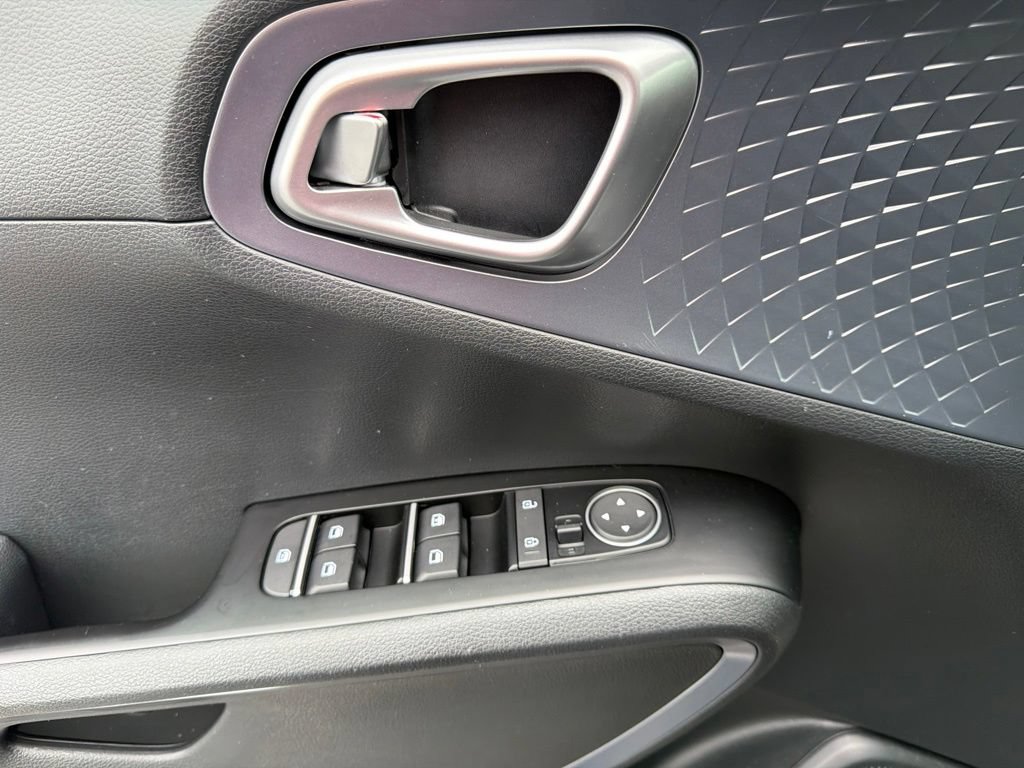 Used 2024 Kia Soul EX FWD image 24