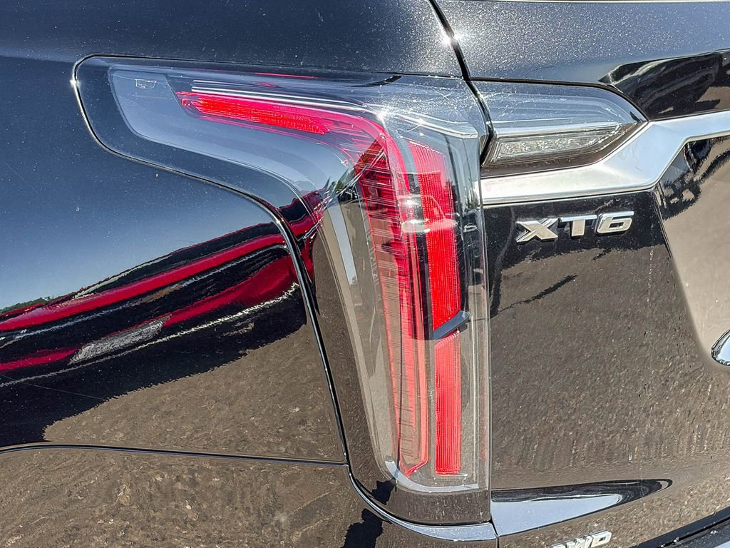 Used 2023 Cadillac XT6 Sport image 8