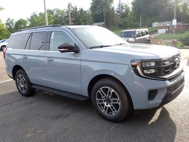 New 2026 Ford Expedition Active AWD/4WD image 8